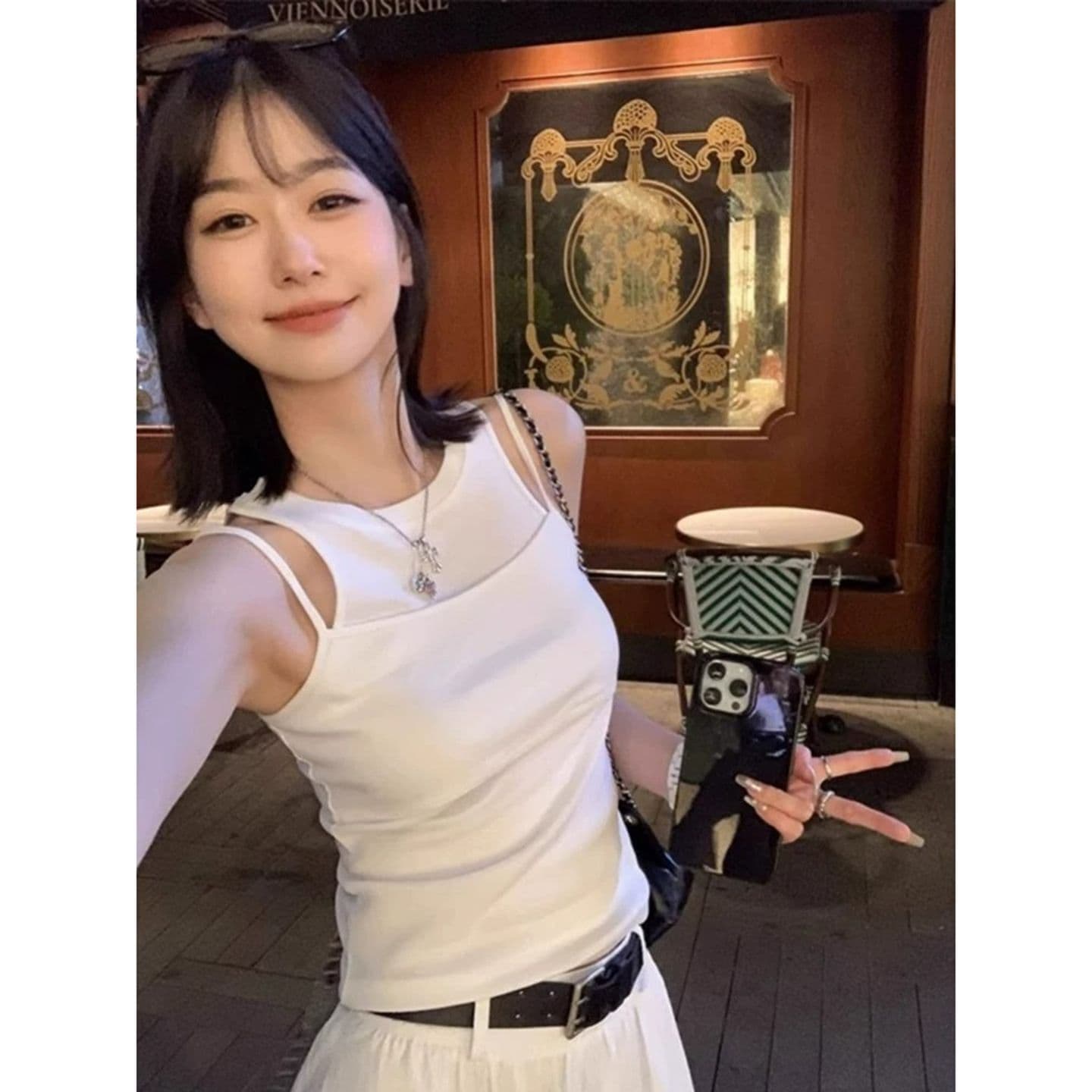 원본 품질 작은 심장 기계 페이크 레이어드 민소매 인사이드 가져 가라. 화이트 조끼 여성 의류 여름 이미지 3
