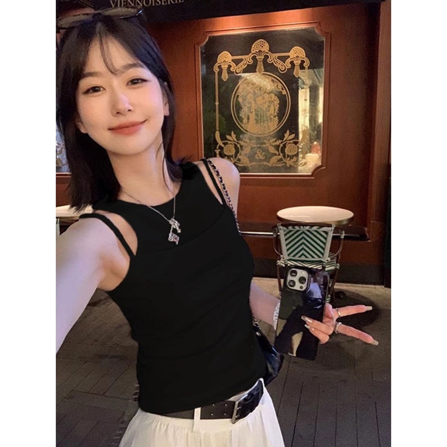 원본 품질 작은 심장 기계 페이크 레이어드 민소매 인사이드 가져 가라. 화이트 조끼 여성 의류 여름 이미지 2