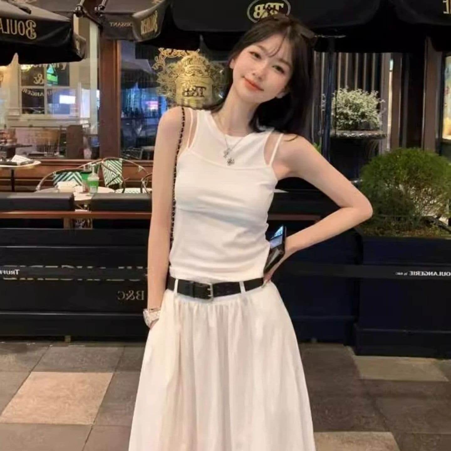 원본 품질 작은 심장 기계 페이크 레이어드 민소매 인사이드 가져 가라. 화이트 조끼 여성 의류 여름