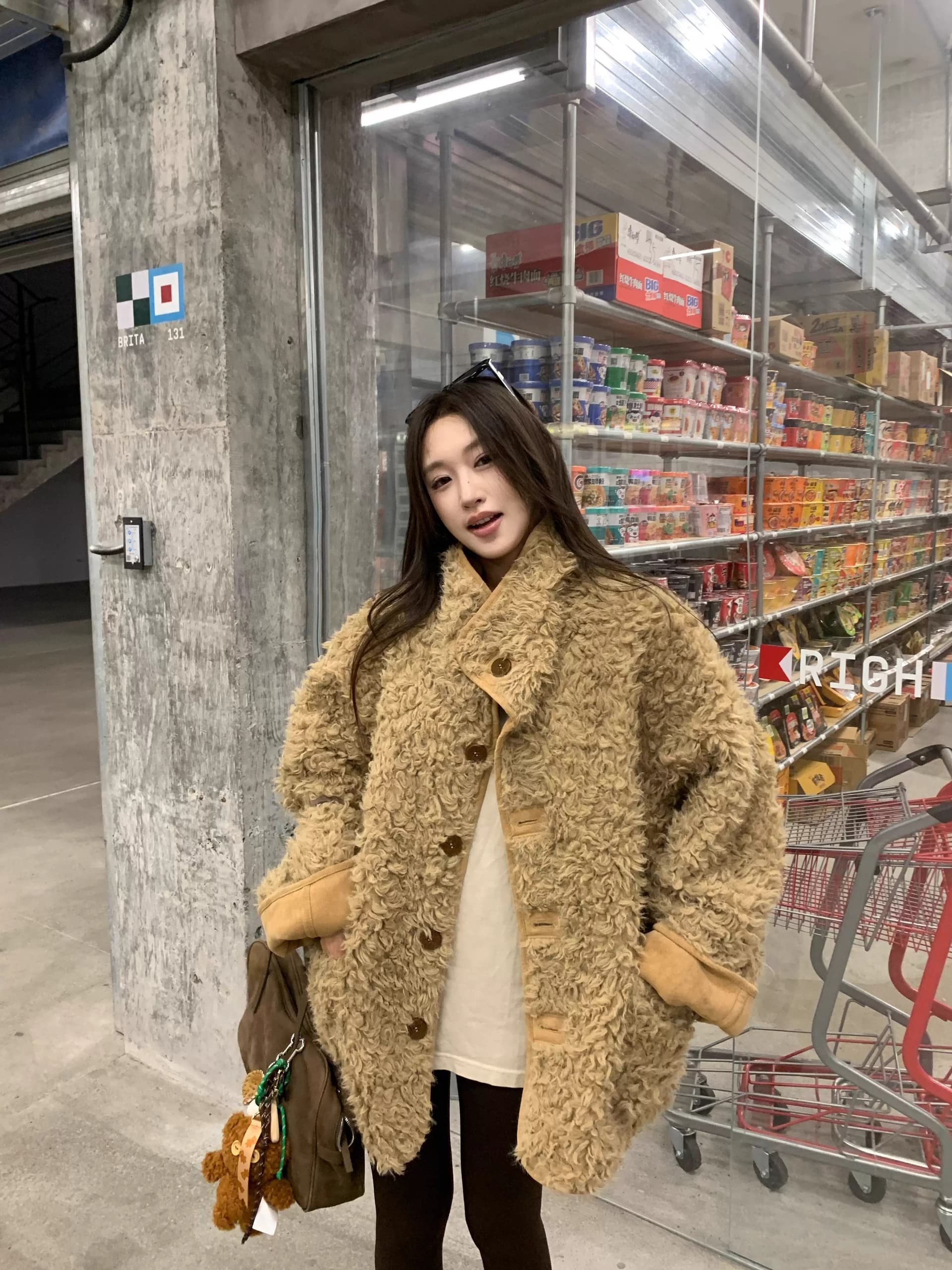 원본 품질 둘 착용 피모 하나 양털 오토바이 서비스 가을 겨울 루즈핏 두꺼운 스웨이드 모피 여성 코트 상세 이미지 6