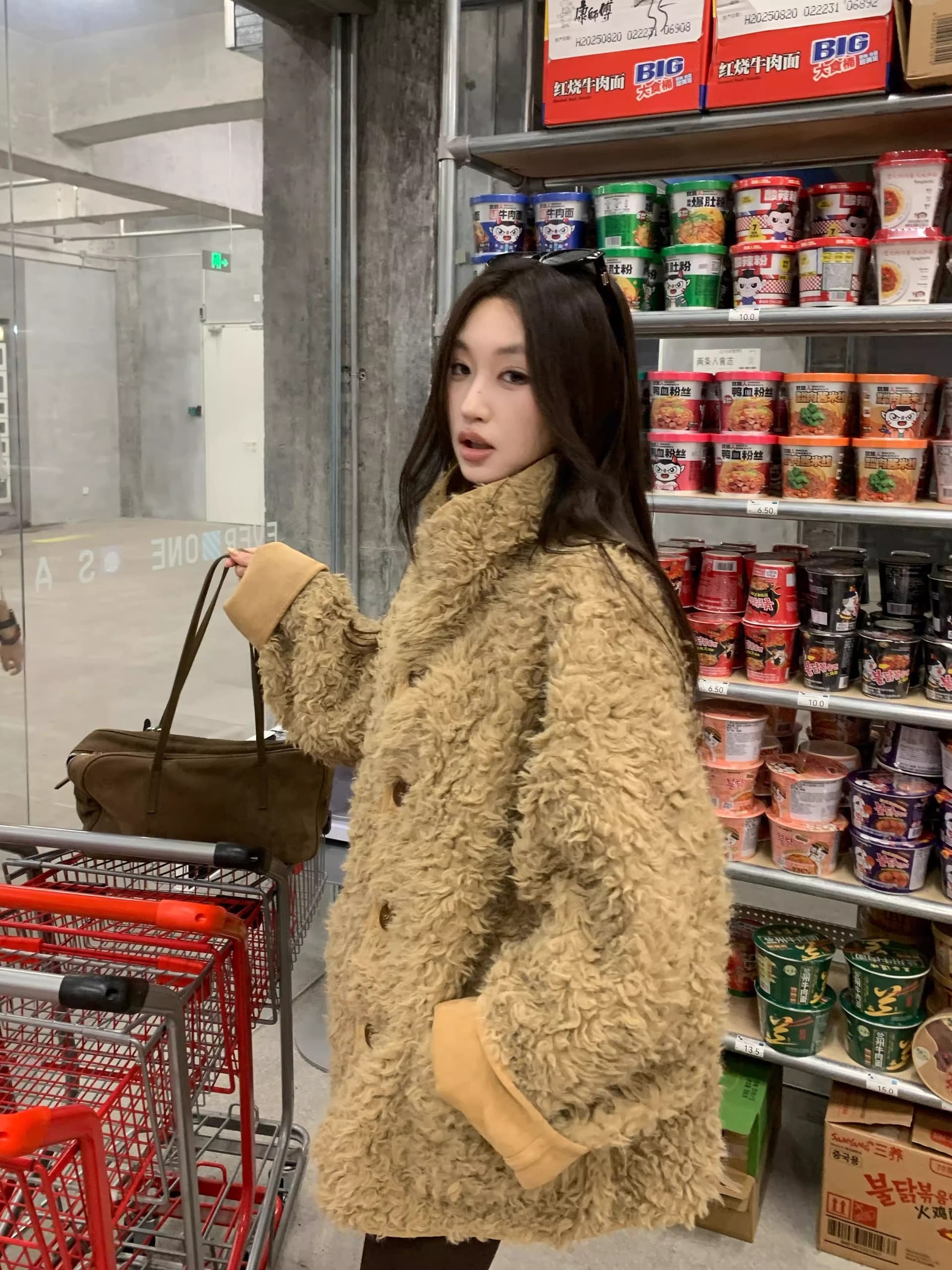 원본 품질 둘 착용 피모 하나 양털 오토바이 서비스 가을 겨울 루즈핏 두꺼운 스웨이드 모피 여성 코트 상세 이미지 19