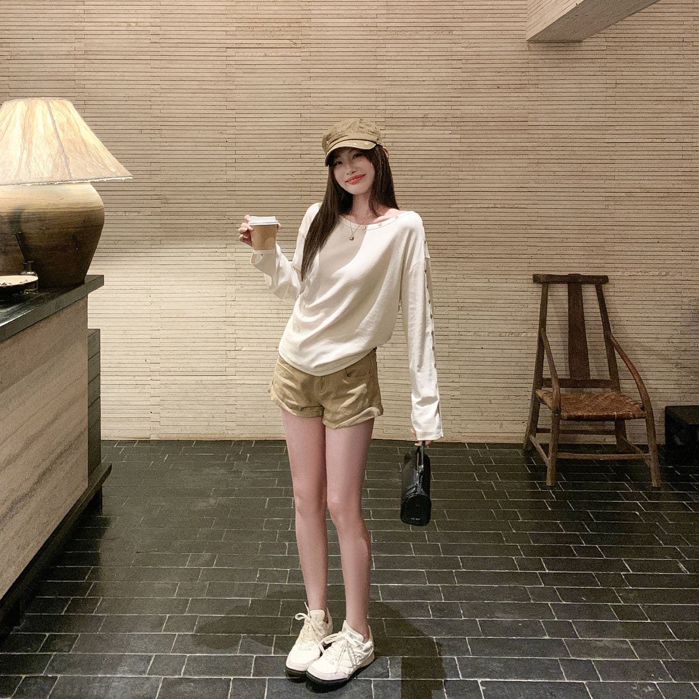 260 그램 양모 40 접착제 27 면 27 아크릴 6 암모니아 Lun 단추 비스듬한 어깨 긴팔 티셔츠 여성 가을 오프숄더 맨위