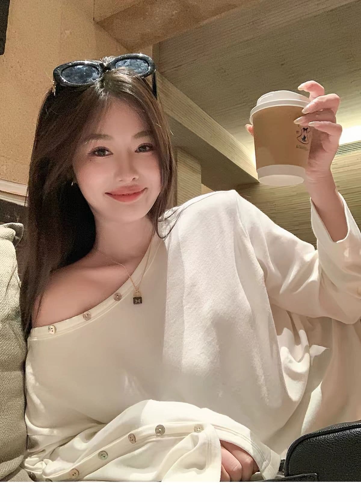260 그램 양모 40 접착제 27 면 27 아크릴 6 암모니아 Lun 단추 비스듬한 어깨 긴팔 티셔츠 여성 가을 오프숄더 맨위 상세 이미지 6