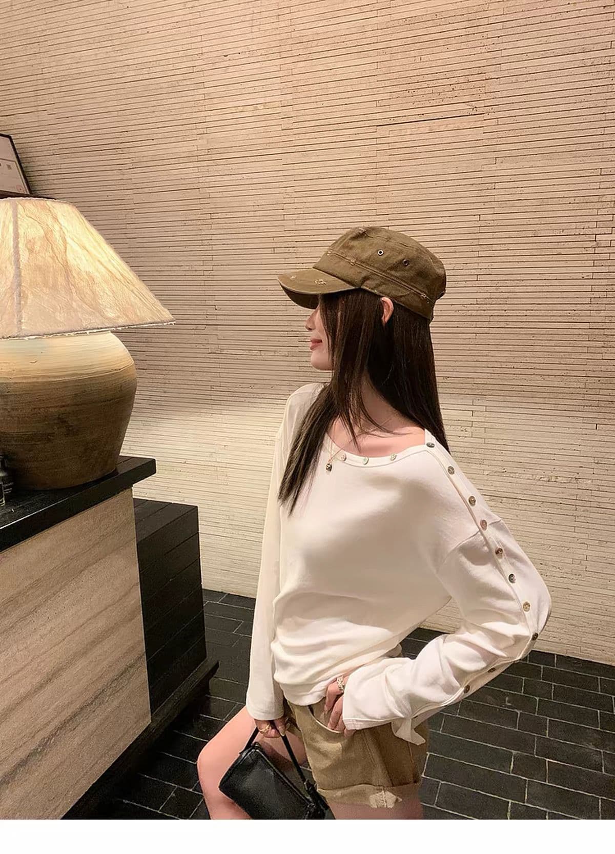 260 그램 양모 40 접착제 27 면 27 아크릴 6 암모니아 Lun 단추 비스듬한 어깨 긴팔 티셔츠 여성 가을 오프숄더 맨위 상세 이미지 17