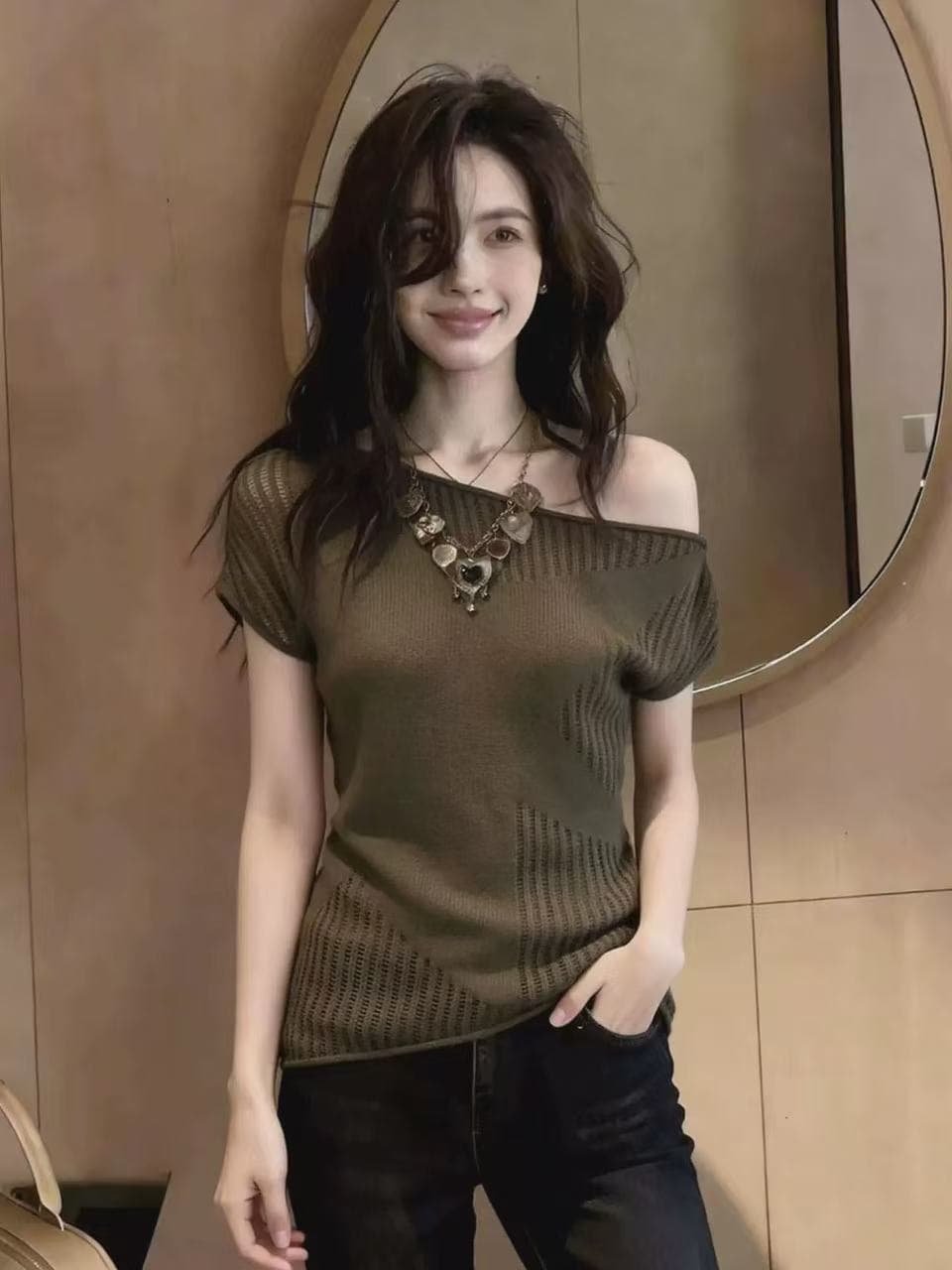 프랑스식 품격 비스듬한 어깨 반팔 니트 스웨터 여성 여름 허리 수축 디자인 센스 작은 대중 고급 센스 Chic 오프숄더 맨위