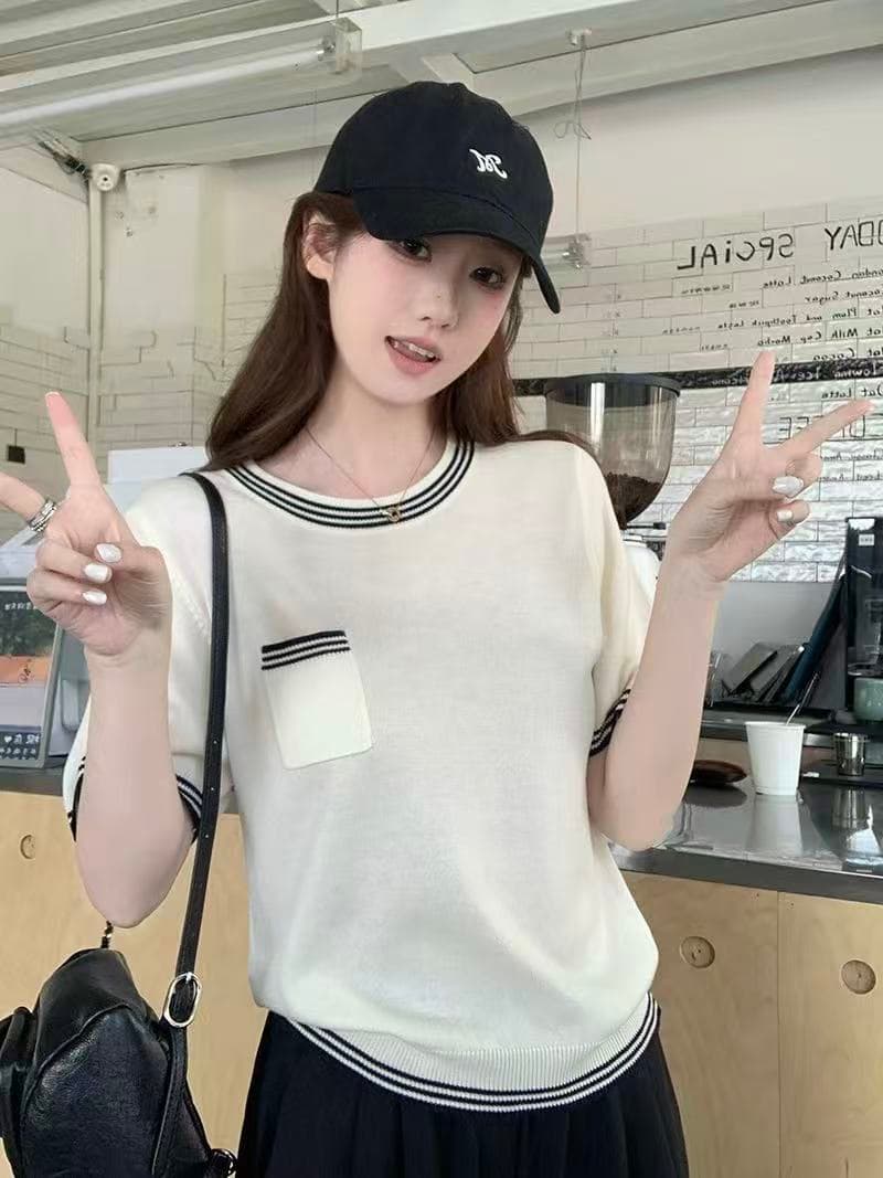 한 부서 미니멀리즘 배색 라운드 넥 디자인 센스 니트 티셔츠 여성 여름 캐주얼 다용도 슬림해 보이는 반팔 인사이드 잡아라. 의류 상세 이미지 3