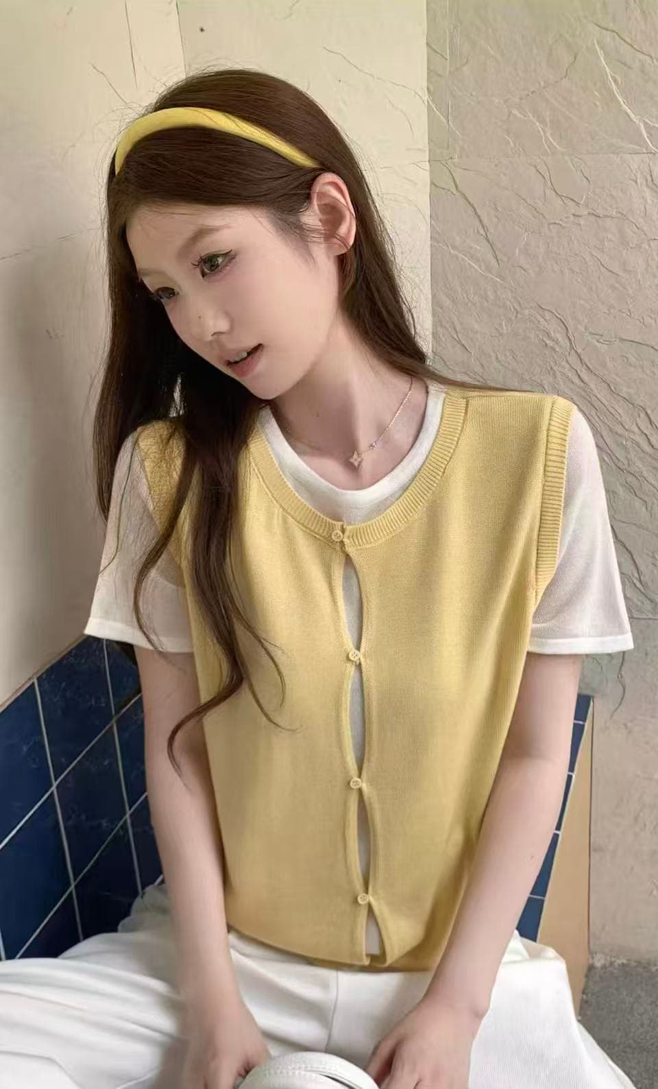 모 확인 배색 페이크 레이어드 니트 패치워크 반팔 티셔츠 여성 2026 여름 새로운 슬림해 보이는 홀로우 아웃 라운드 넥 맨위 이미지 2