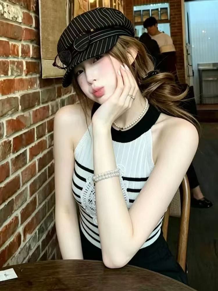 부드러운 연령 감소 핫걸 바람 행침 목 스트라이프 조끼 여성 2026 여름 순수한 욕망 슬림해 보이는 다용도 쇼트 스타일 니트 맨위 이미지 2