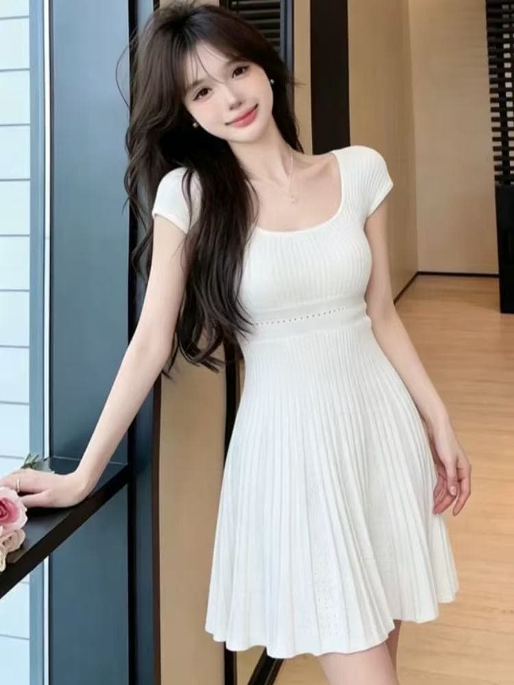 프랑스식 u 칼라 높음 폭탄 허리 수축 한 마디 니트 여성 드레스 여름 새로운 품격 작은 키 주름 장식 플리츠 미니 스커트 이미지 3