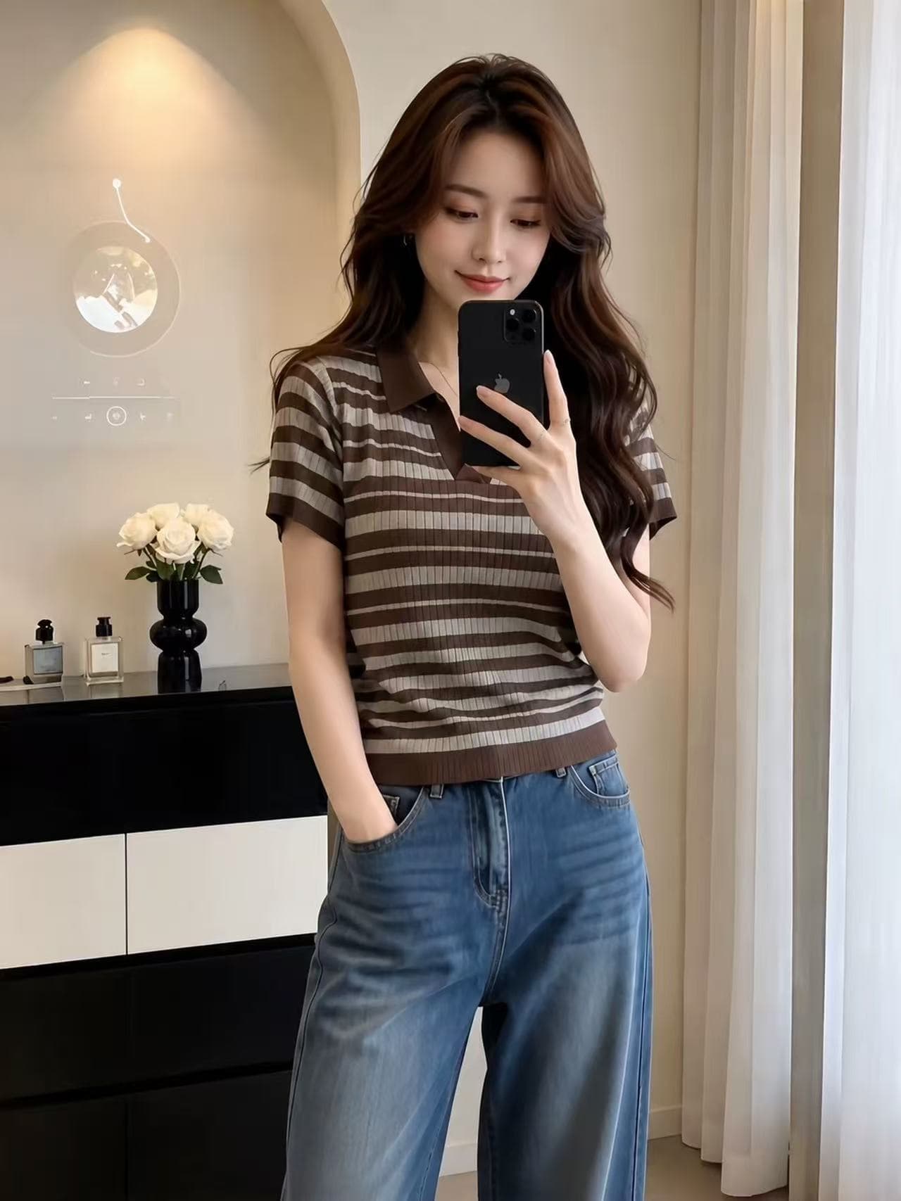 브라운 스트라이프 POLO 칼라 몸매 가꾸기 반팔 티셔츠 여성 2026 여름 디자인 센스 작은 대중 아니요 명중 섹션 긍정적 인 어깨 의류 상세 이미지 4
