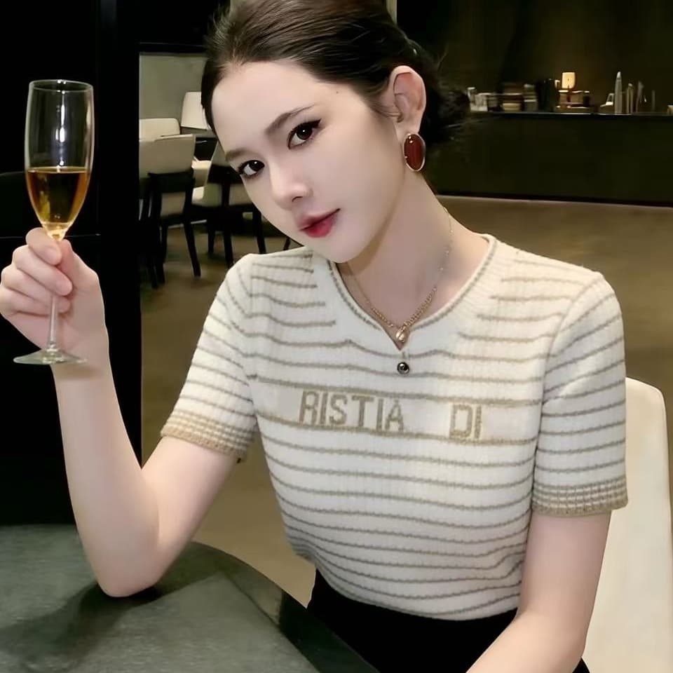 스트라이프 니트 스웨터 여성용 짧은 소매 몸매 가꾸기 슬림해 보이는 다용도 알파벳 프린트 풀오버 맨위 한국 스타일 트렌드 여름 새로운 이미지 5