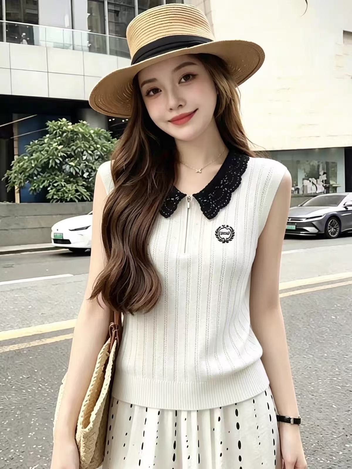 프랑스식 레이스 베이비 칼라 하프 지퍼 휘장 자수 작은 셔츠 2026 여름 새로운 우아함 홀로우 아웃 니트 맨위