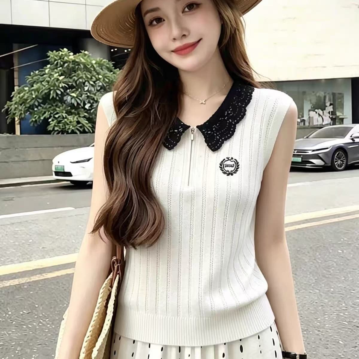 프랑스식 레이스 베이비 칼라 하프 지퍼 휘장 자수 작은 셔츠 2026 여름 새로운 우아함 홀로우 아웃 니트 맨위 이미지 5