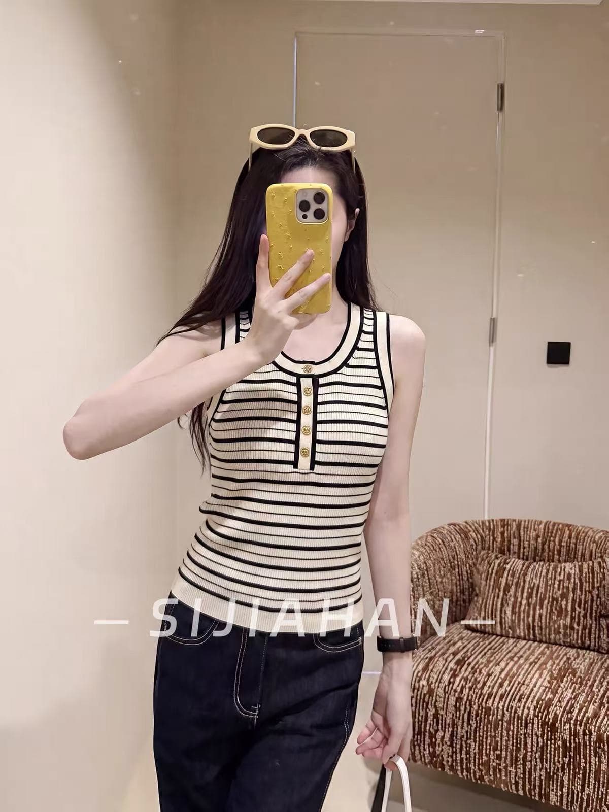 생각하기 지아 한 캐주얼 라운드 넥 해군 스타일 스트라이프 민소매 니트 스웨터 여성 여름 몸매 가꾸기 슬림해 보이는 다용도 연령 감소 맨위