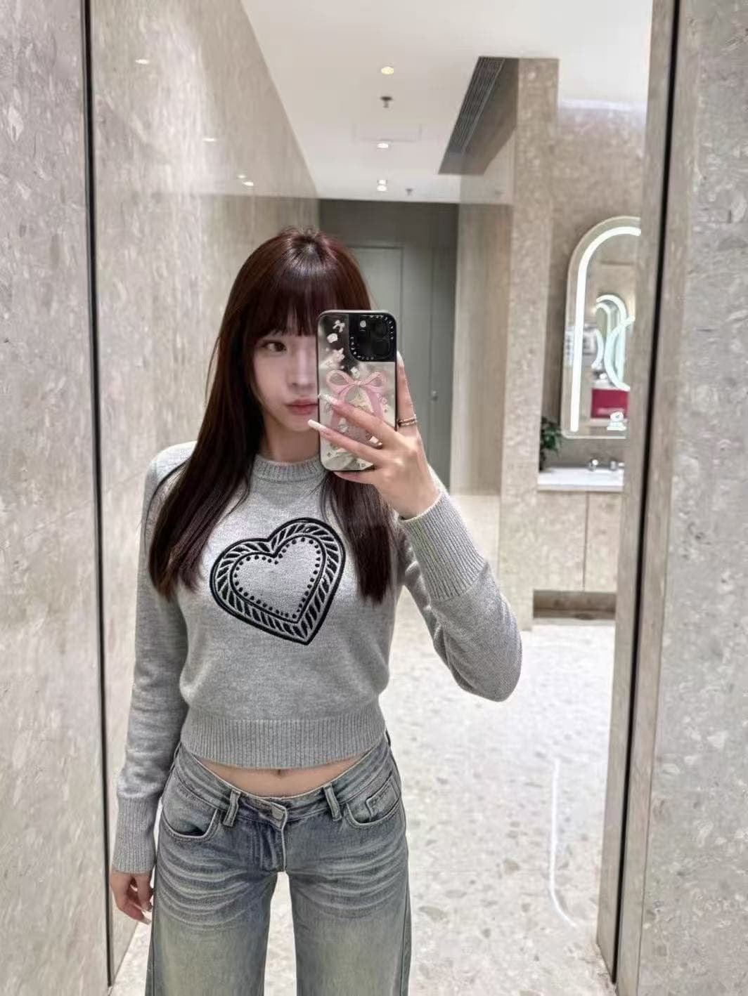 2026 가을 새로운 작은 샤넬 스타일 레이스 하트 알파벳 자수 긴팔 니트 스웨터 다용도 슬림해 보이는 품격 맨위 상세 이미지 1