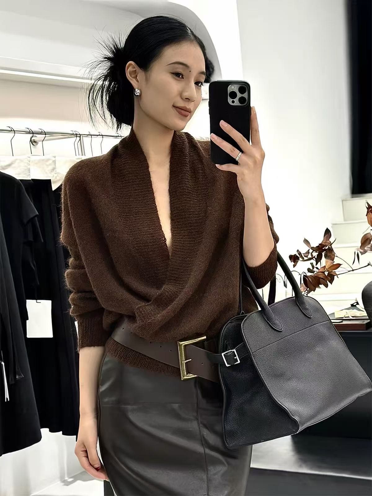 프랑스식 레트로 V넥 긴팔 니트 스웨터 여성 봄 가을 루즈핏 느긋한 바람 부드러운 찹쌀 스웨터 고급 센스 품격 맨위 상세 이미지 5
