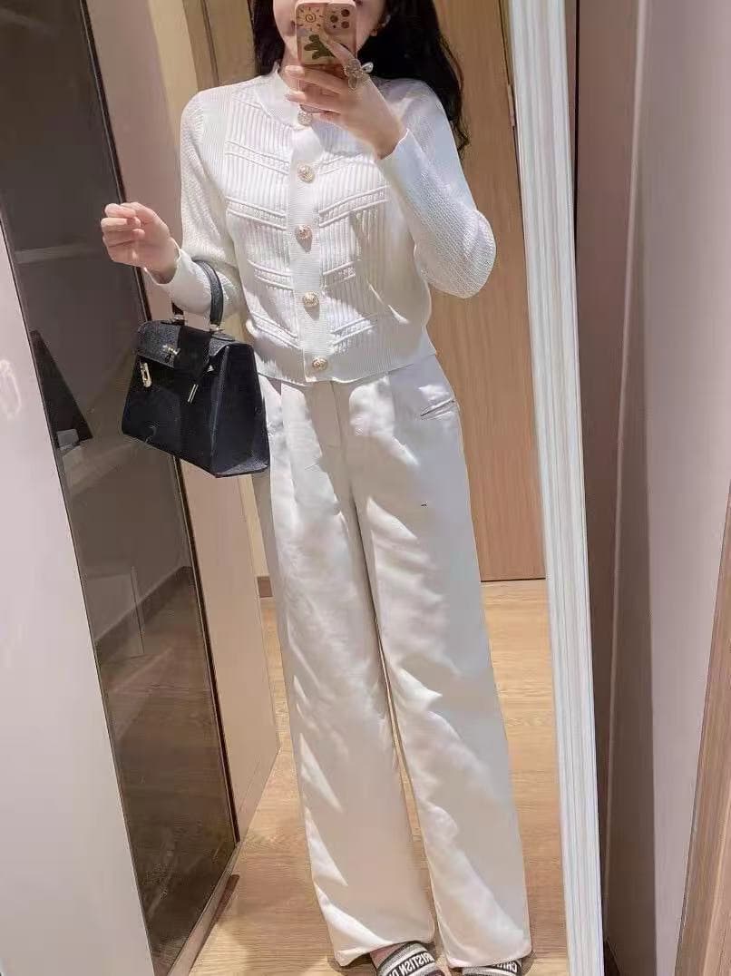 봄 가을 금 사자 머리 단추 라운드 넥타이 어깨 패드 얼음 실크 황색 디스플레이 화이트 몸매 가꾸기 슬림해 보이는 니트 오픈 가디건 이미지 2