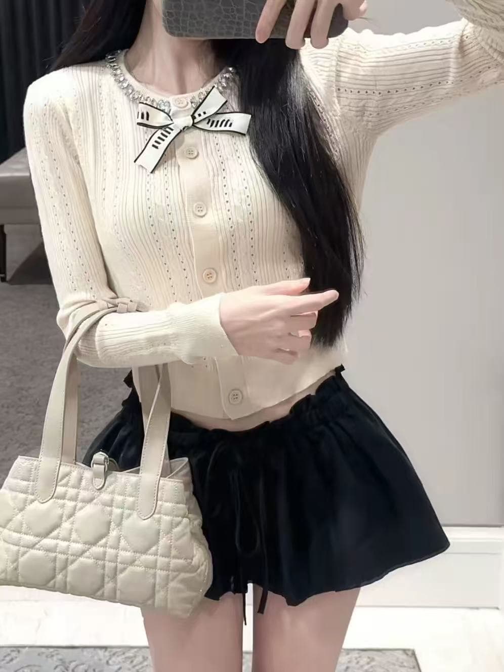 lxyg 작은 샤넬 스타일 miu 부서 나비 매듭 화이트 긴팔 니트 오픈 가디건 여성 몸매 가꾸기 슬림해 보이는 연령 감소 재킷 맨위 이미지 4