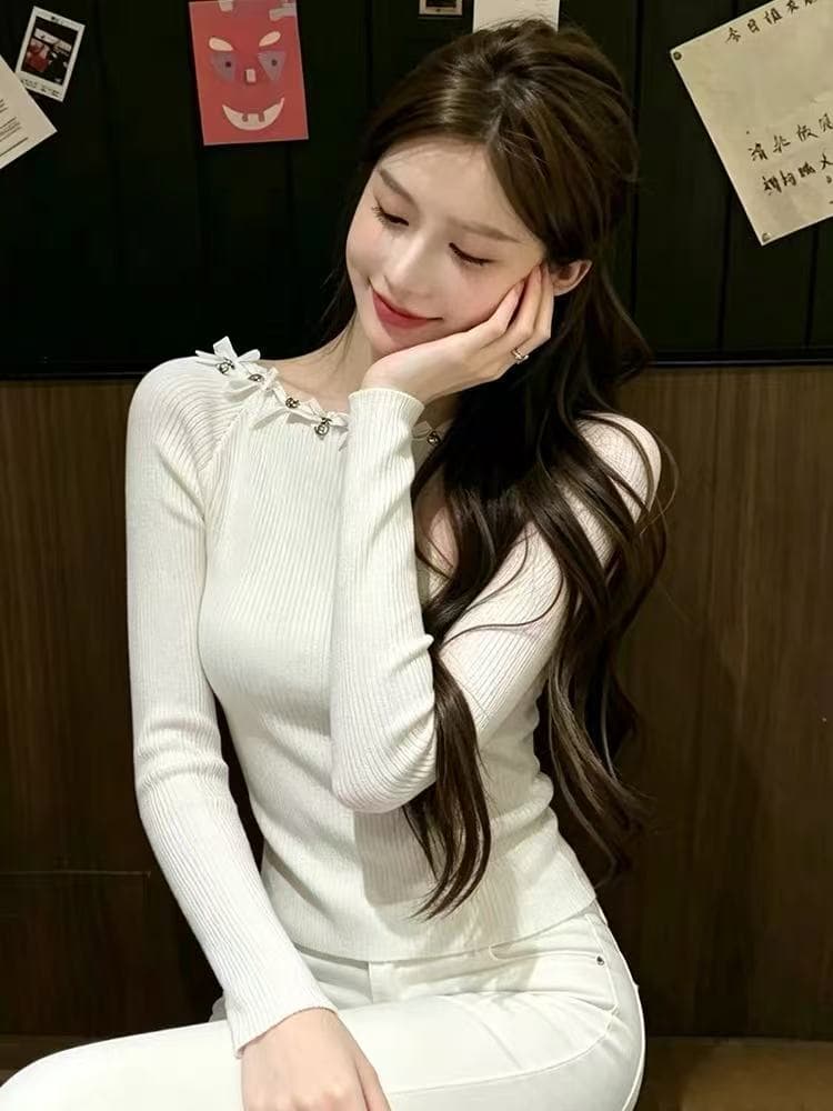 retroi studio 달콤한 우아한 깨진 훈련 나비 매듭 오프숄더 니트 맨위 여성 부드러운 오프숄더 기본 셔츠 여성 상세 이미지 3