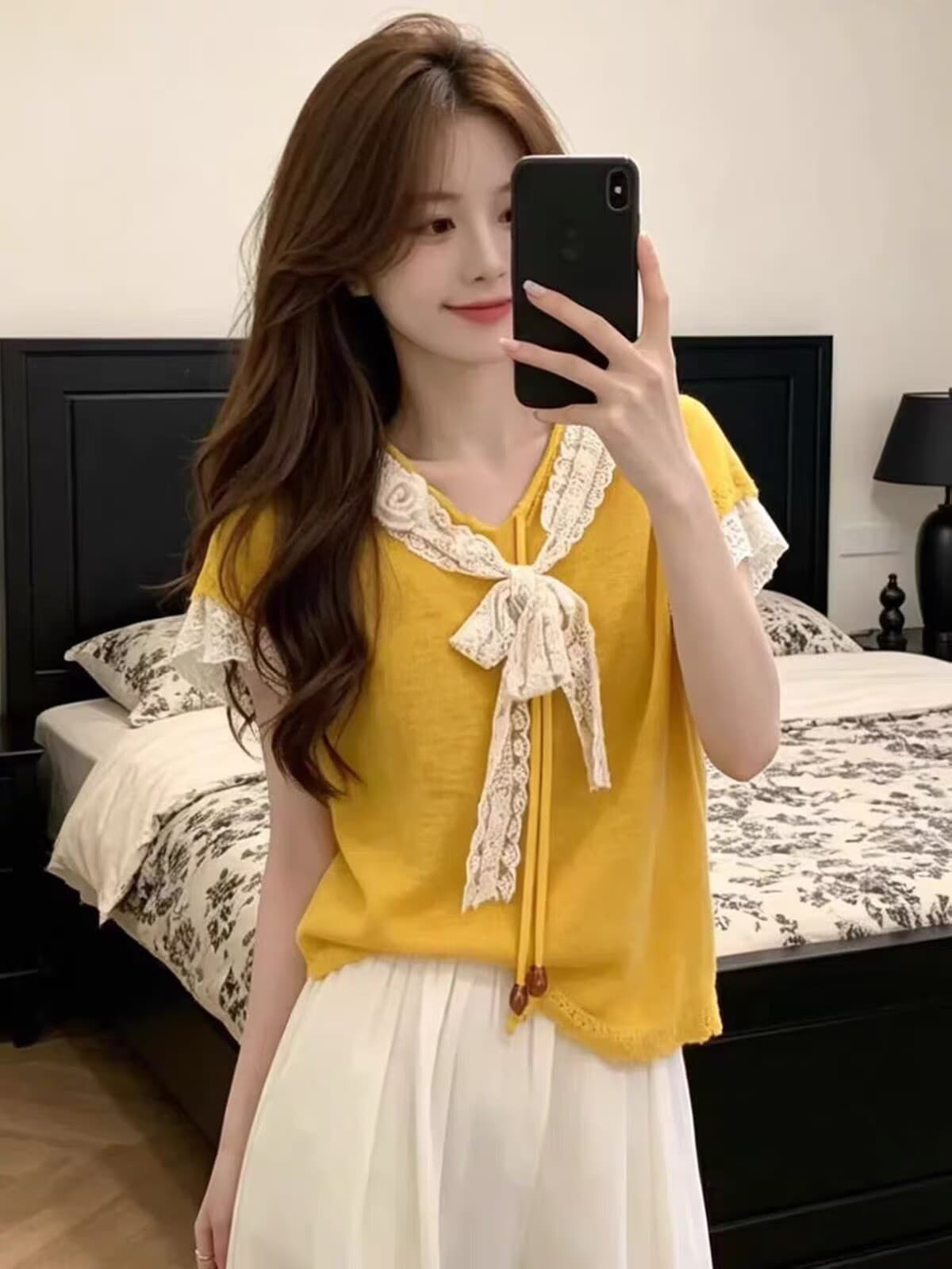 도파민 바람 세트 여성 여름 한 부서 품격 슬림해 보이는 자이언트 잘 생긴 쇼트 스타일 레이스 조각 V넥 반팔 맨위 상세 이미지 2