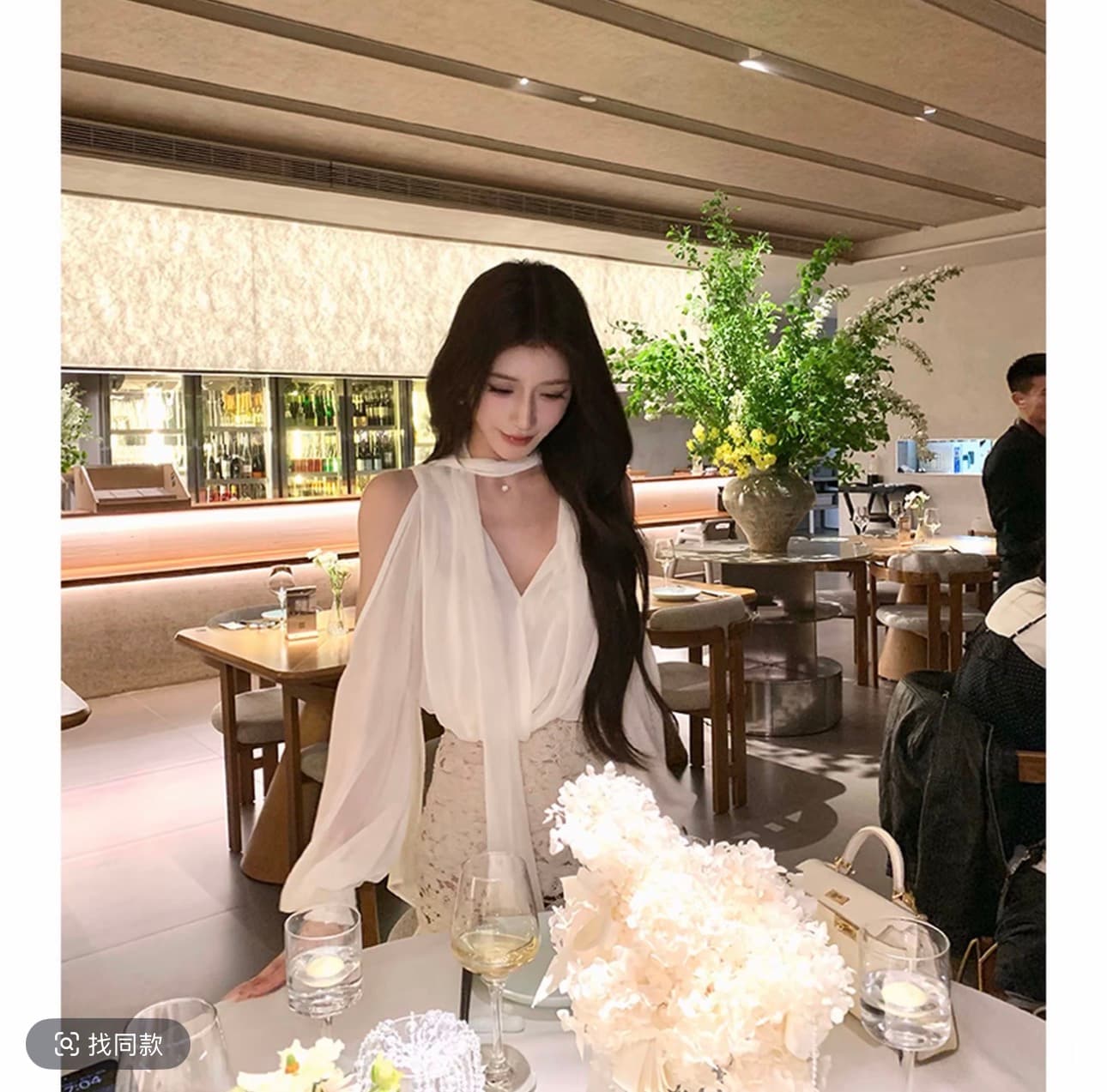 pz 한국 아름다움 디자인 센스 리본 V넥 맨위 자수 타이트 스커트 반신 스커트 착용 가져 가라. 세트 이미지 2