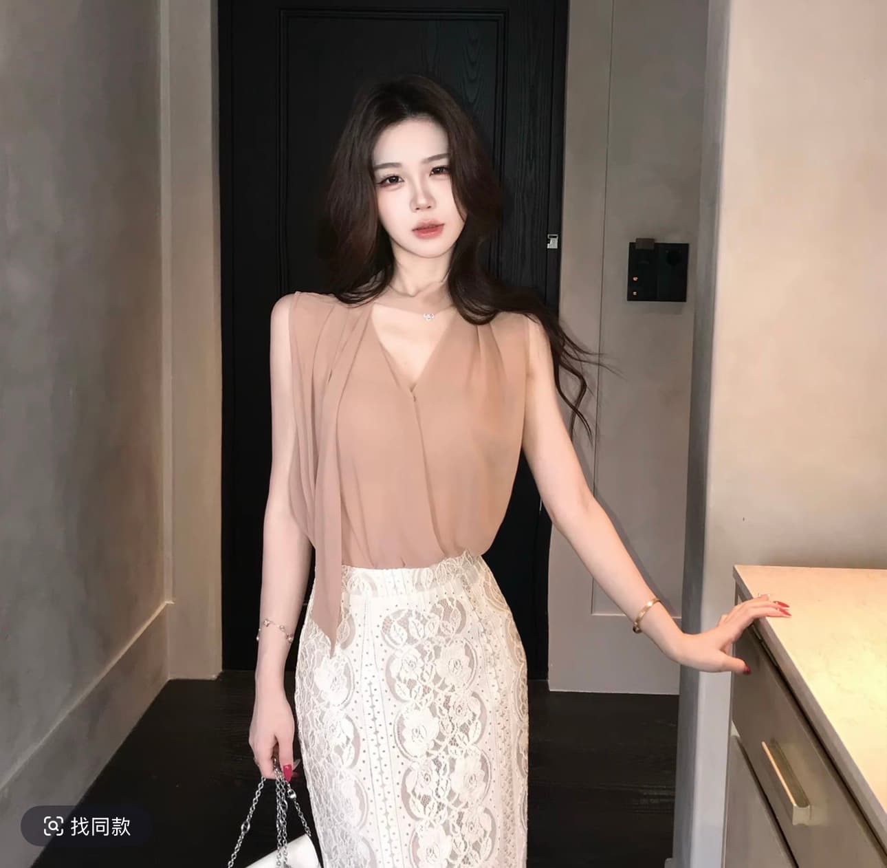 무쯔리 목자이 ~ 중 리 얕은 꿈 지성 디자인 센스 민소매 V넥 리본 쉬폰 톱 홀로우 아웃 레이스 반신 스커트 이미지 4