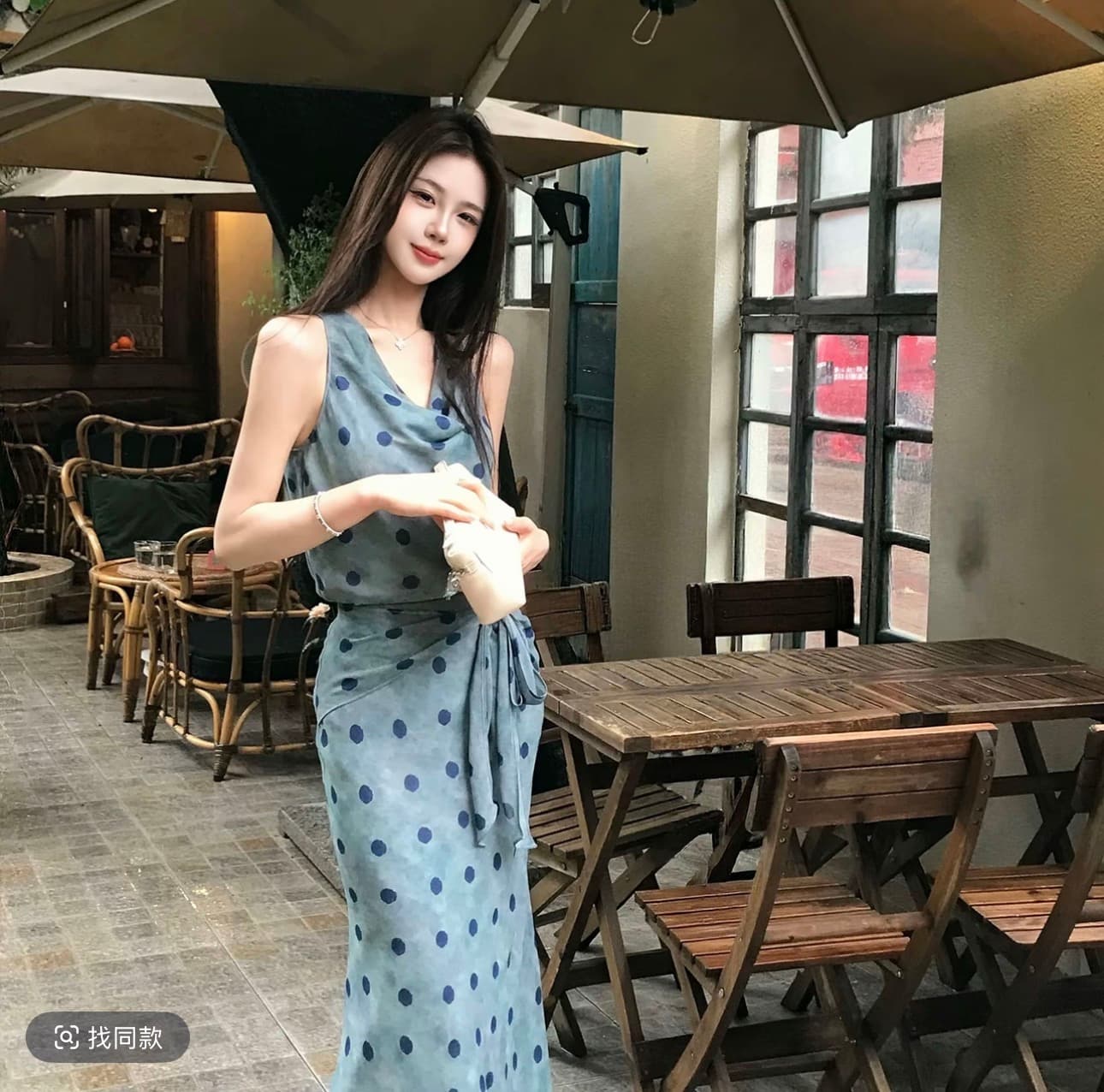 무쯔리 목자이 ~ 중 리 블루 웨이브 리플 그림자 프랑스식 V넥 도트 무늬 민소매 쉬폰 톱 도루 센스 슬림해 보이는 반 스커트 세트 이미지 2