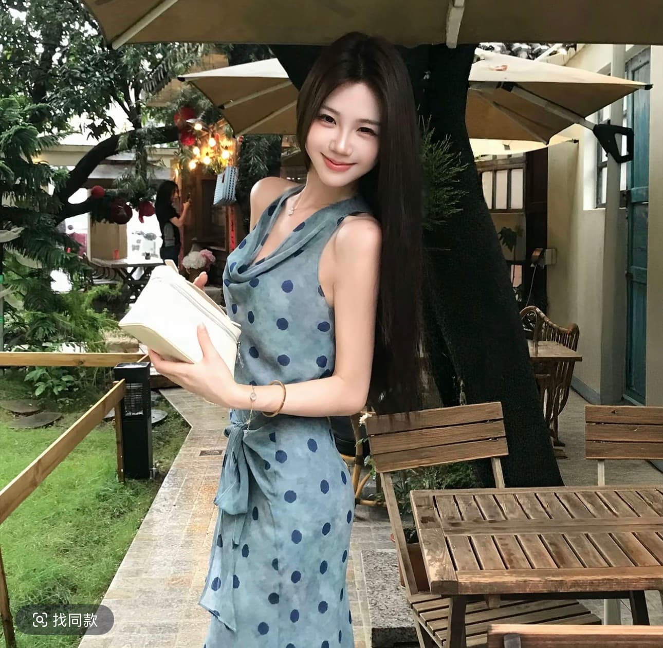 무쯔리 목자이 ~ 중 리 블루 웨이브 리플 그림자 프랑스식 V넥 도트 무늬 민소매 쉬폰 톱 도루 센스 슬림해 보이는 반 스커트 세트 이미지 4