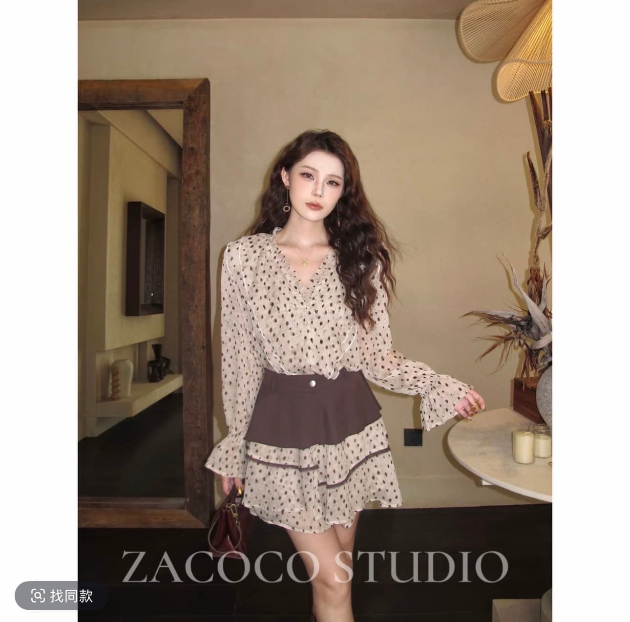 zacoco 주말 시간 여름 프랑스식 도트 무늬 V넥 허리 수축 슬림해 보이는 품격 표지 고기 긴팔 미니 스커트