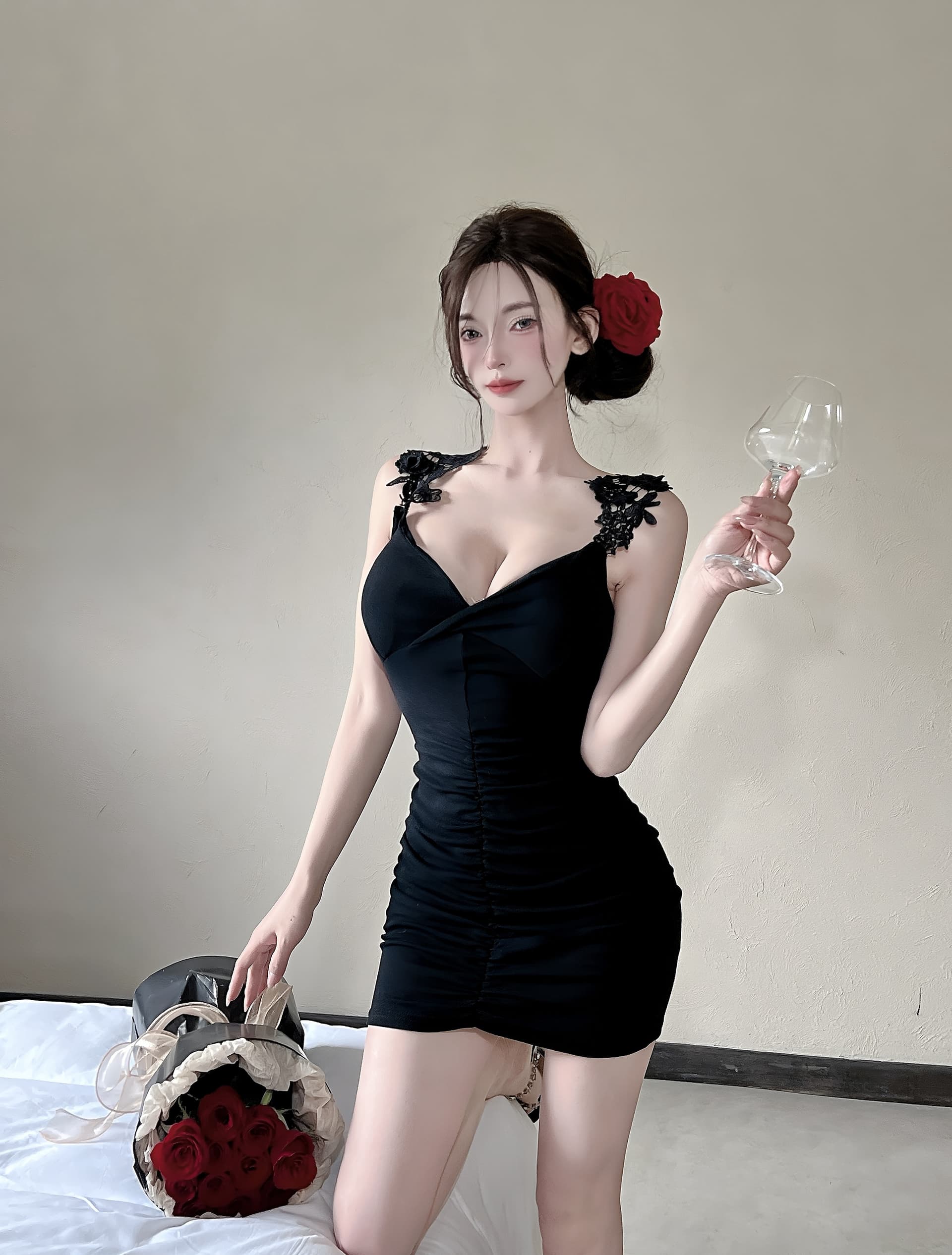 실사 디자인 센스 핫걸 섹시함 슬립 드레스 여성 의류 여름 레이스 자수 백리스 몸매 가꾸기 타이트 스커트 미니 스커트 상세 이미지 11