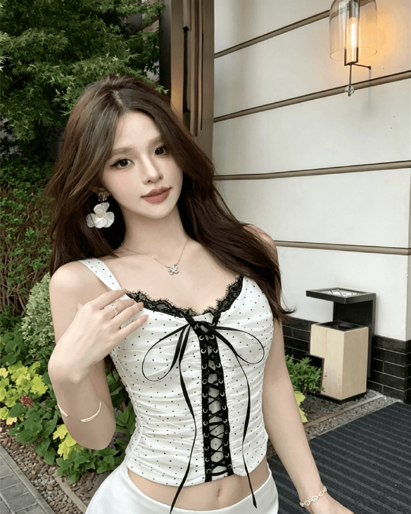 실사 정가 핫걸 도트 무늬 레이스 조각 캐미솔 십자가 스트랩 디자인 센스 슬림해 보이는 외출용 맨위 상세 이미지 13