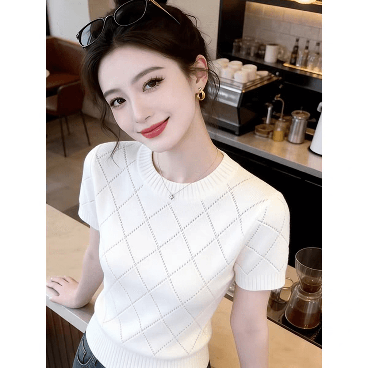 2026 여름 새로운 여성 프랑스식 사소한 패션 품격 반팔 티셔츠 다용도 슬림해 보이는 라운드 넥 니트 맨위 이미지 3