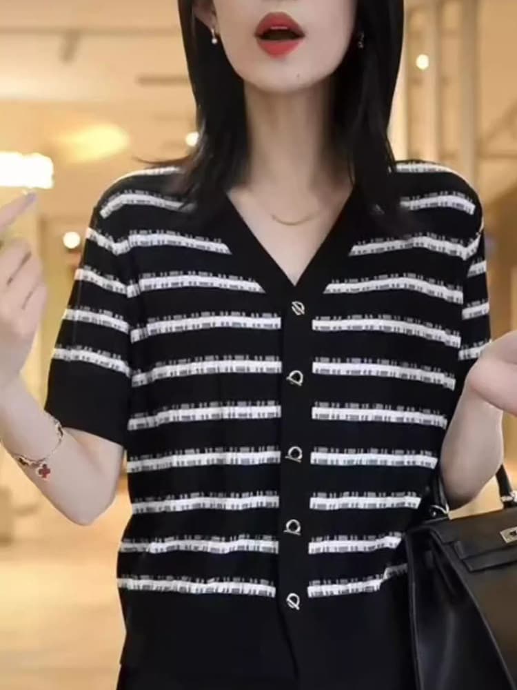 V넥 흑백 줄무늬 뽕나무 누에 실크 반팔 티셔츠 여성 여름 새로운 품격 다용도 루즈핏 빅 사이즈 니트 스웨터 맨위 이미지 3