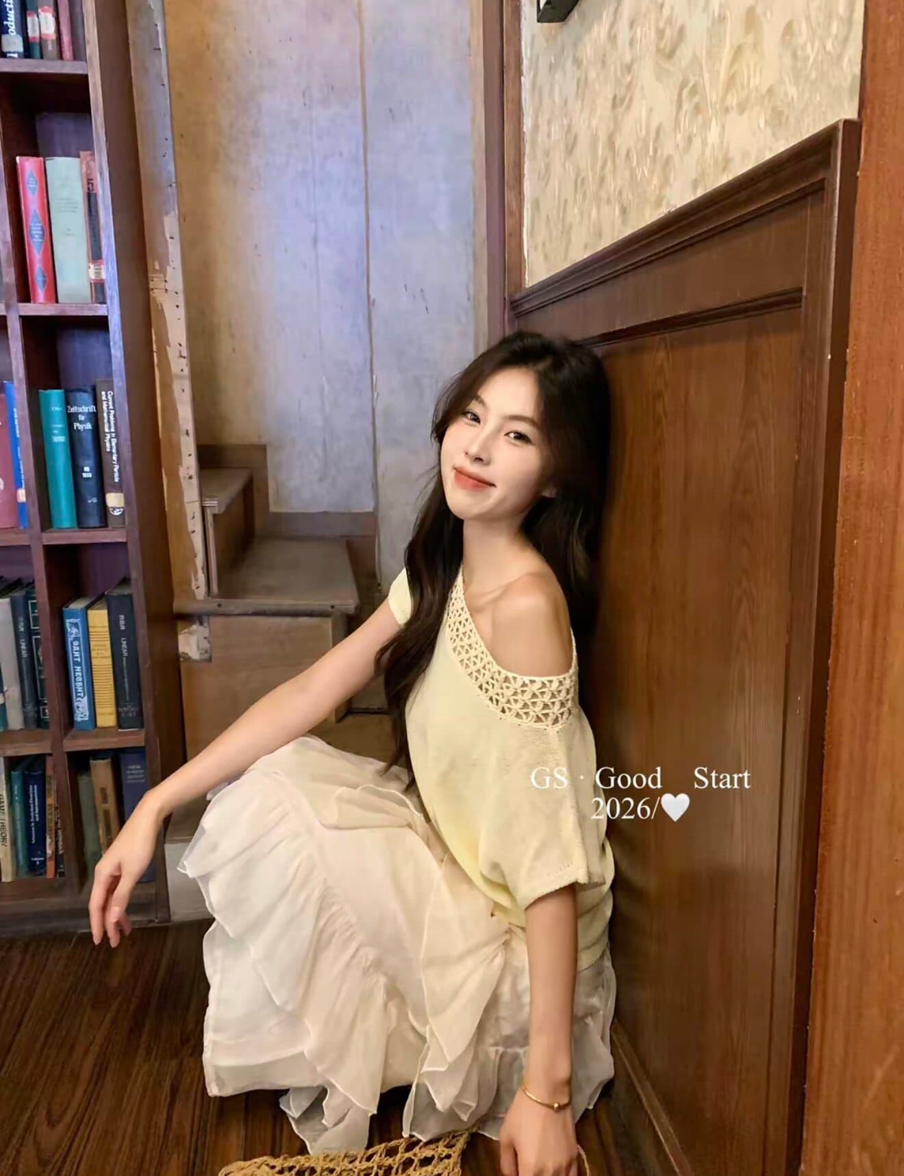 한 부서 부드러운 바람 비스듬한 어깨 홀로우 아웃 반팔 니트 스웨터 여성 여름 새로운 루즈핏 다용도 슬림해 보이는 맨위 맨위 트렌디 상세 이미지 6