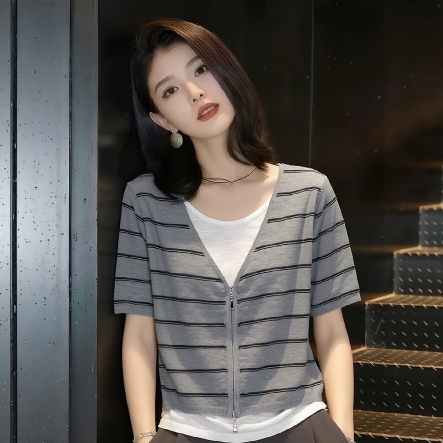 페이크 레이어드 회색 스트라이프 반팔 니트 스웨터 여성 여름 빅 사이즈 지방 mm 루즈핏 캐주얼 다용도 디자인 센스 맨위 상세 이미지 7