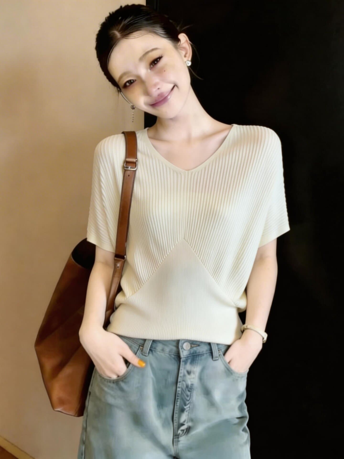 얼음 실크 V넥 반팔 티셔츠 기본 셔츠 여성 여름 드레스 새로운 빅 사이즈 지방 mm 슬림해 보이는 고유 한 품격 쇼트 스타일 작은 맨위 이미지 3