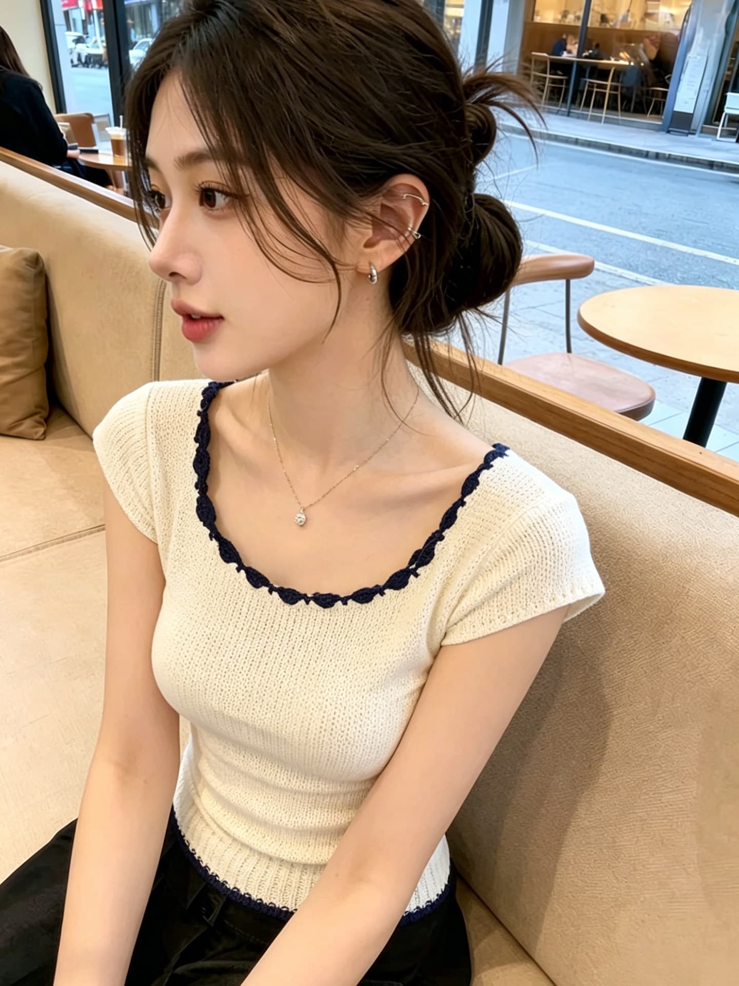 한 부서 광장 칼라 배색 긍정적 인 어깨 반팔 니트 스웨터 여성 2026 여름 새로운 몸매 가꾸기 슬림해 보이는 외국 가스 쇼트 스타일 맨위 이미지 2