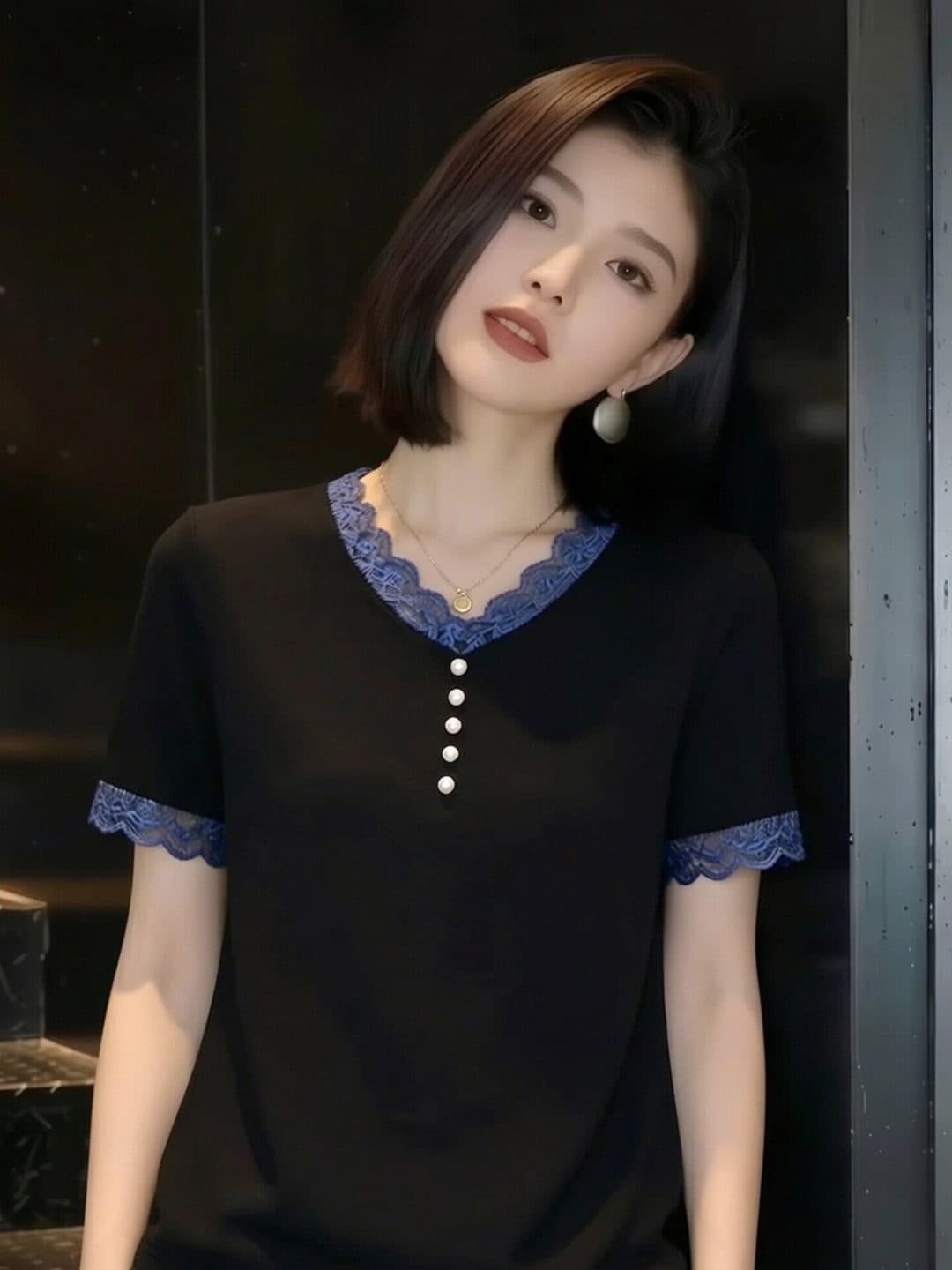 검정색 V넥 레이스 반팔 티셔츠 여성 의류 2026 여름 새로운 슬림해 보이는 연령 감소 고급 센스 빅 사이즈 여성 의류 맨위 상세 이미지 2