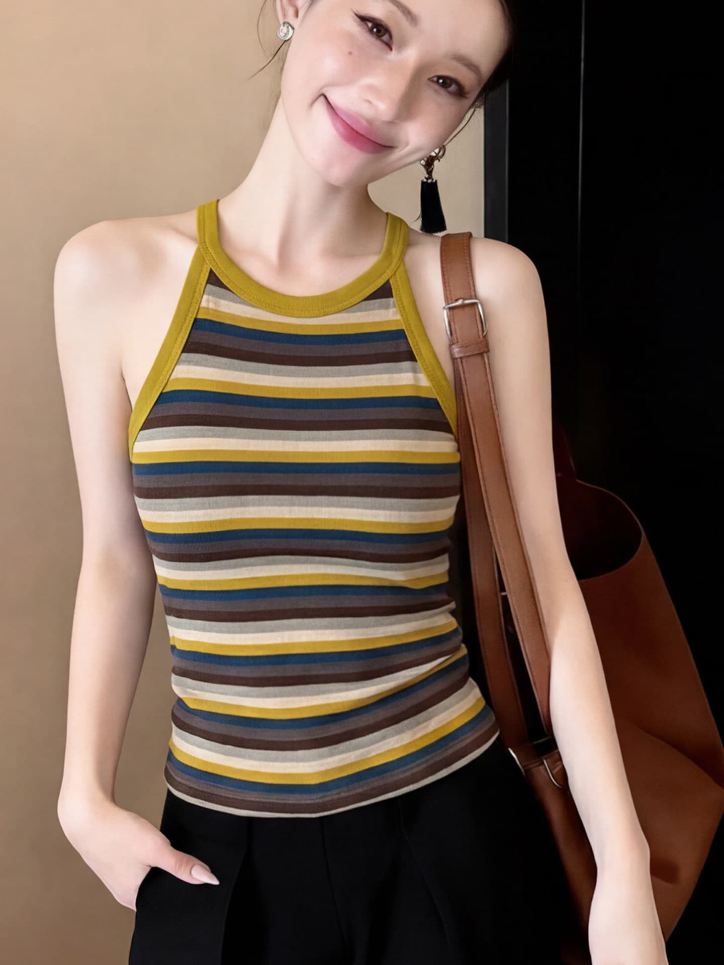 태국 아름다운 황록색 스트라이프 행침 목 캐미솔 인사이드 가져 가라. 여성 의류 여름 핫걸 착용 가져 가라. 민소매 외출용 맨위 상세 이미지 4