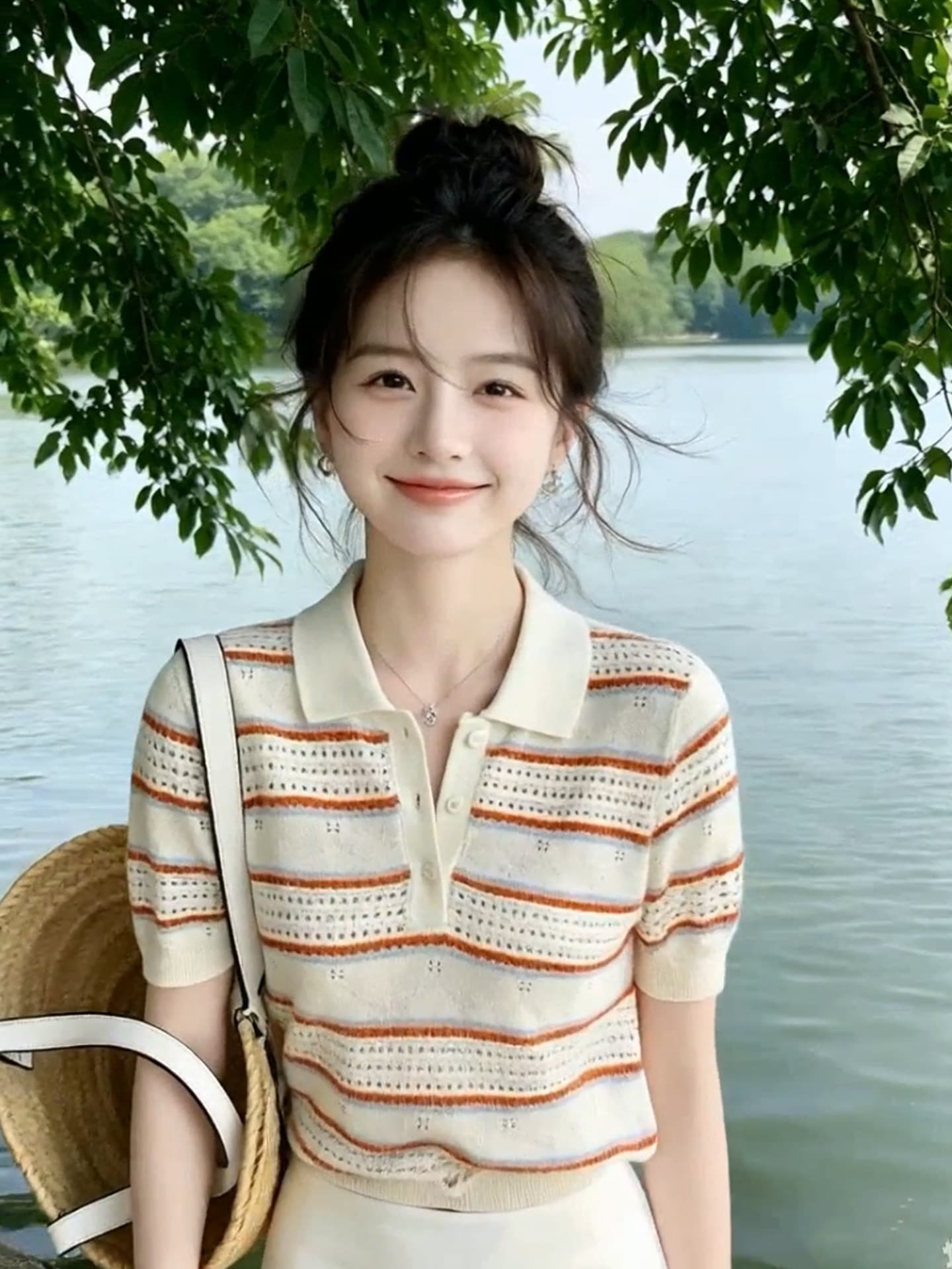레트로 스트라이프 홀로우 아웃 POLO 칼라 니트 티셔츠 여성 여름 고유 한 Chic 몸매 가꾸기 슬림해 보이는 다용도 얇은 스타일 맨위