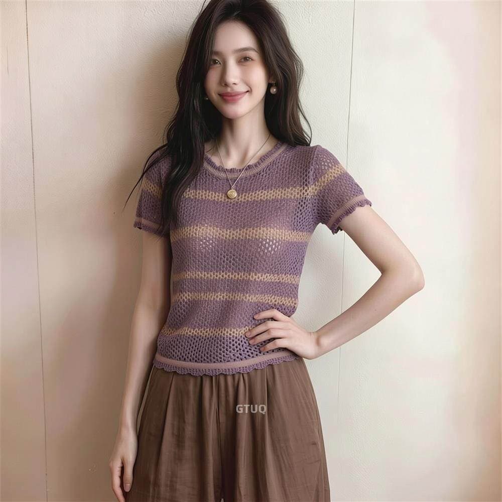 2026 여름 새로운 배색 스트라이프 홀로우 아웃 니트 반팔 여성 의류 캐주얼 루즈핏 출퇴근 바람 고급 센스 맨위 상세 이미지 6