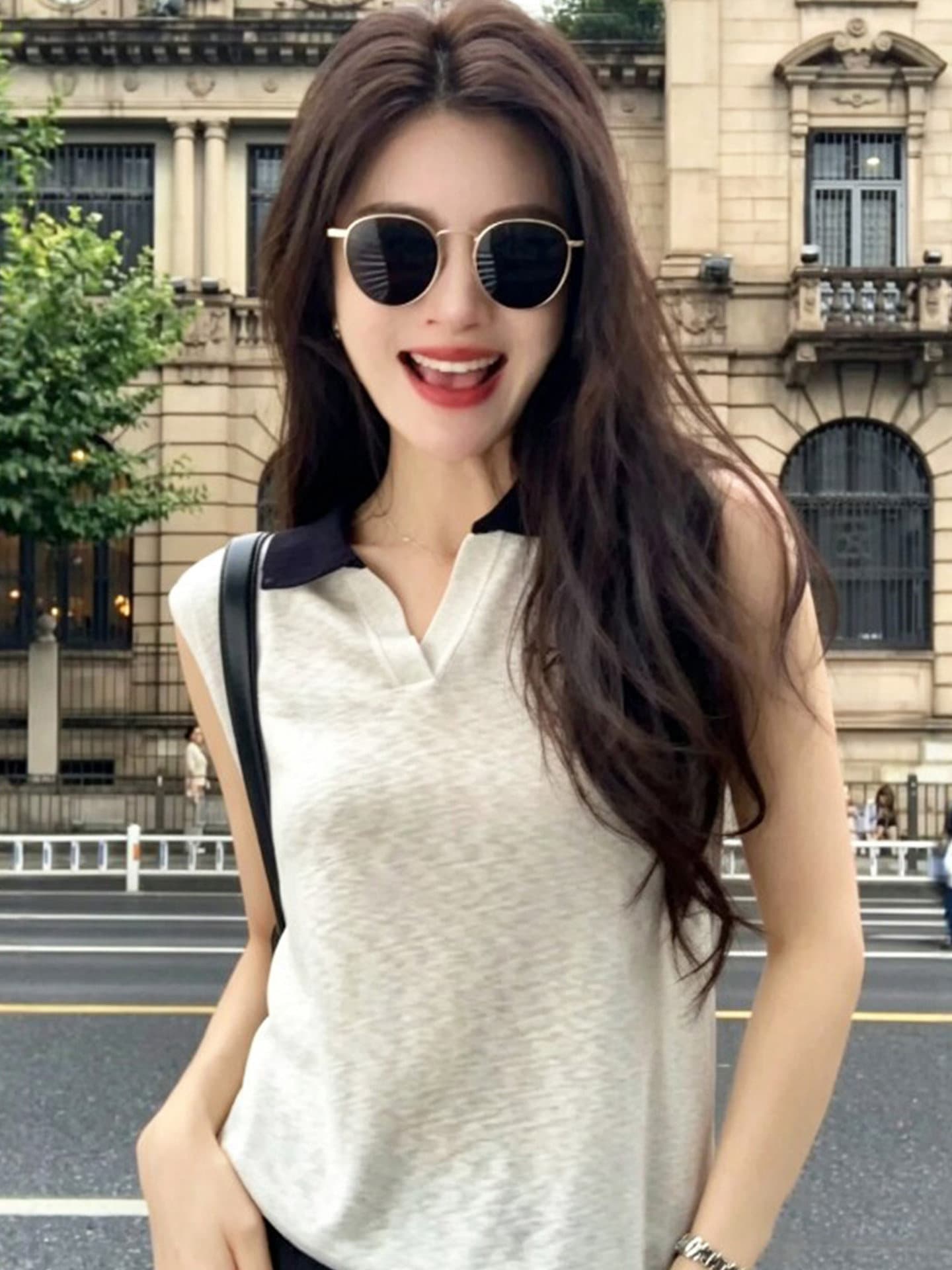 자수 알파벳 홀로우 아웃 배색 POLO 칼라 민소매 니트 스웨터 여성 2026 새로운 여름 얇은 스타일 얼음 실크 맨위 여성 이미지 3