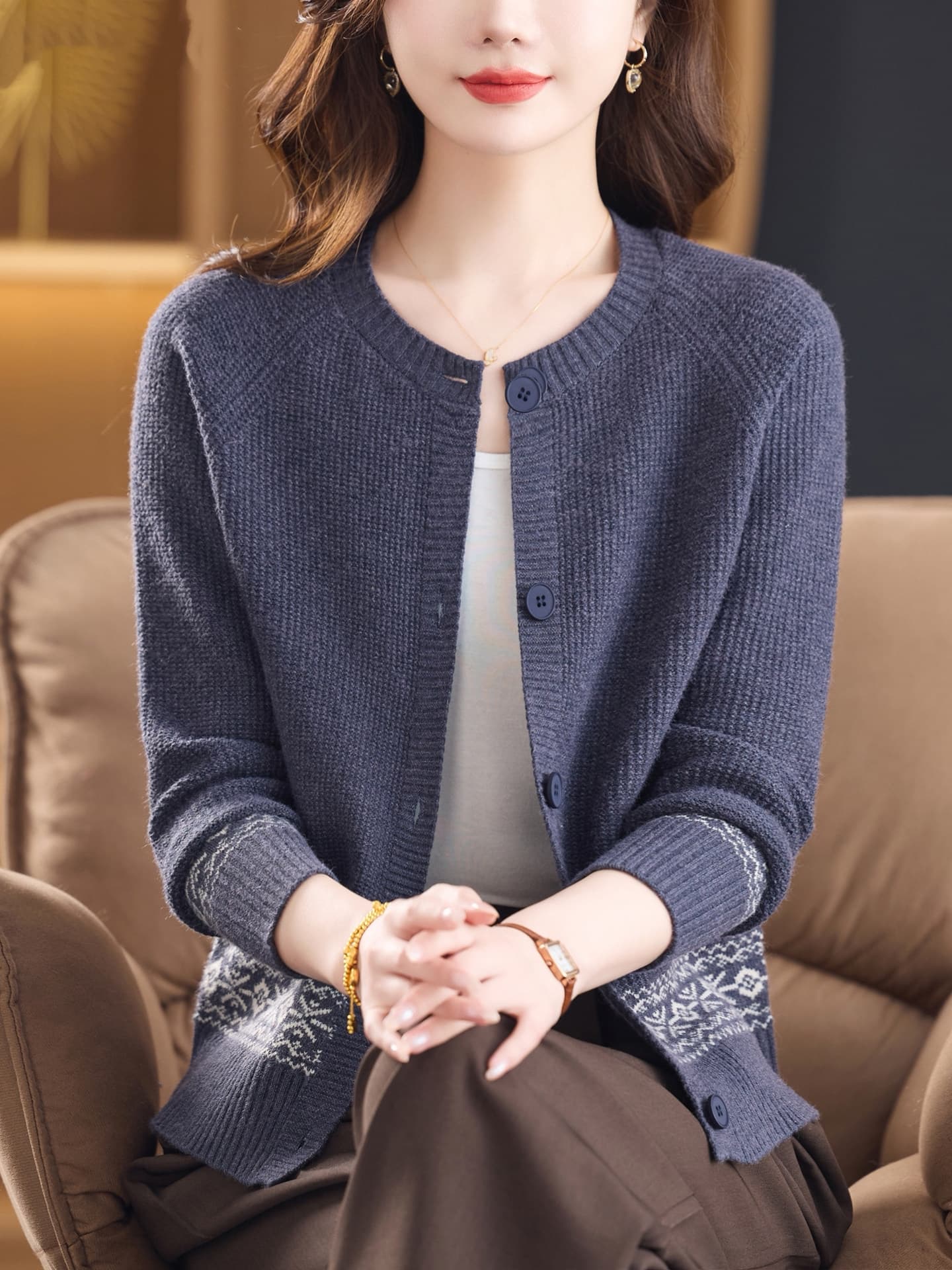 패션 품격 카디건 여성 뜨개질 오픈 가디건 봄 가을 새로운 엄마 쇼트 스타일 스웨터 코트 라운드 넥 외출용 상세 이미지 5