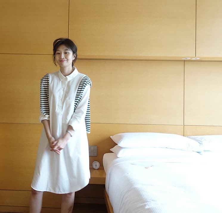 봄 가을 새로운 한국 스타일 긴팔 흰 셔츠 여자 중간 롱 코트 루즈핏 슬림해 보이는 셔츠 드레스 다용도 캐주얼 맨위 트렌디 상세 이미지 5