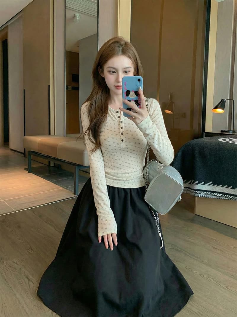 긴팔 티셔츠 기본 셔츠 여성 의류 봄 가을 새로운 트렌디 단추 꽃무늬 쇼트 스타일 몸매 가꾸기 라운드 넥 맨위 상세 이미지 10