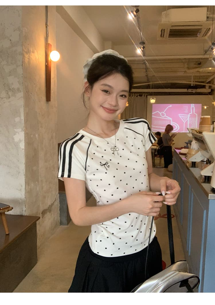 반팔 티셔츠 여성 의류 여름 새로운 트렌디 한 부서 디자인 센스 스트라이프 도트 무늬 자수 라운드 넥 맨위 상세 이미지 18