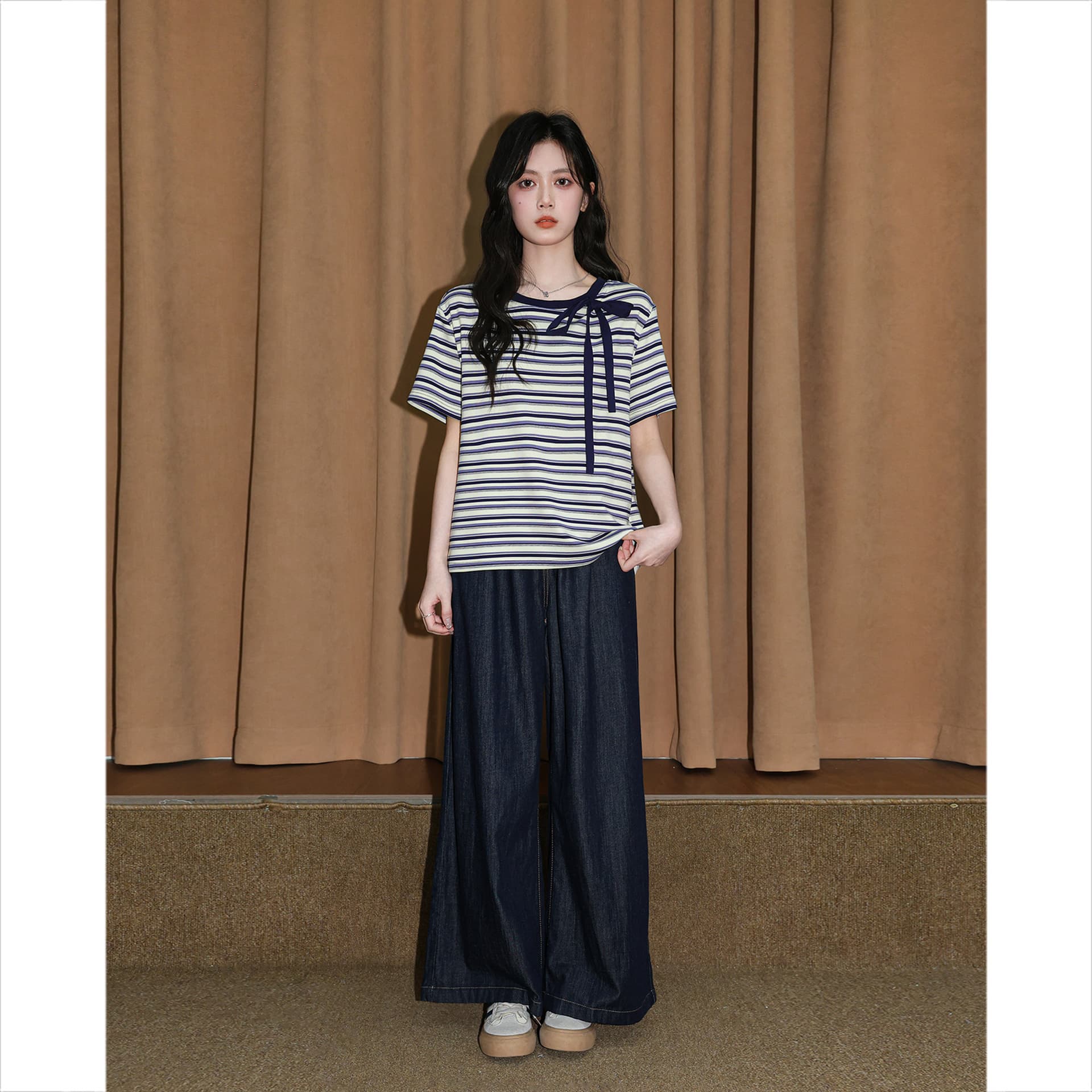 반팔 티셔츠 여성 의류 여름 루즈핏 한 부서 디자인 센스 아메리칸 스트라이프 스트랩 배색 비스듬한 칼라 맨위 이미지 2