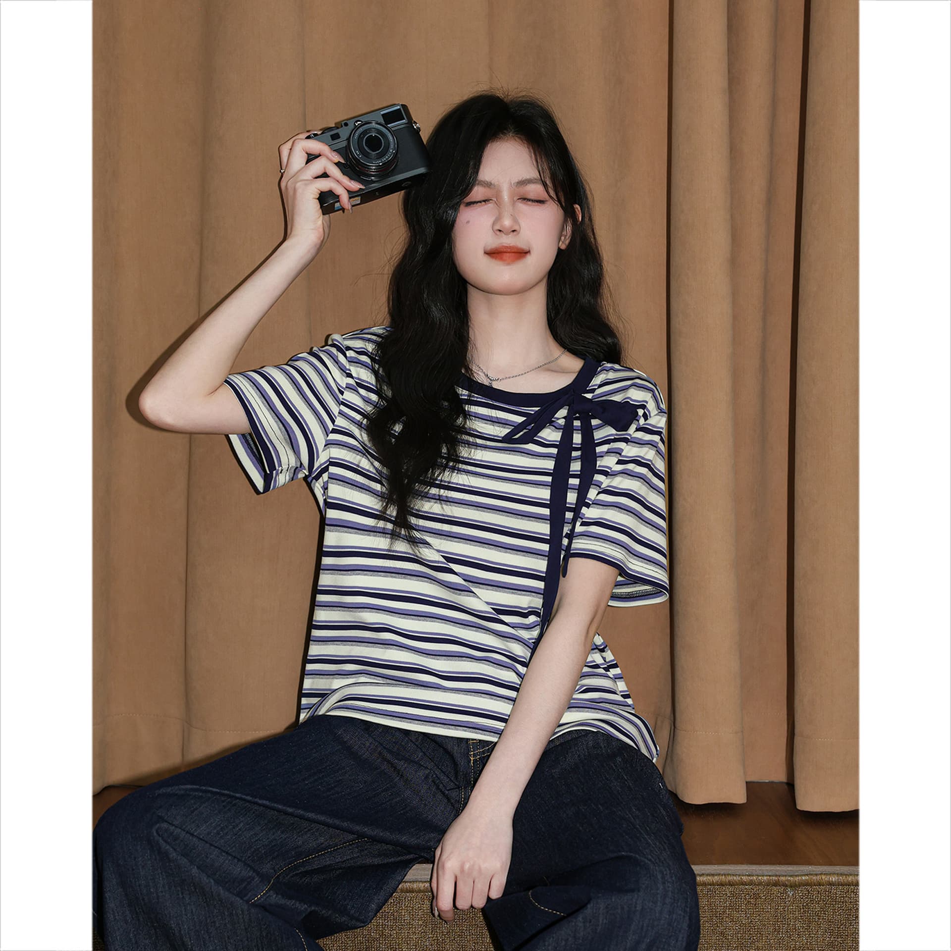 반팔 티셔츠 여성 의류 여름 루즈핏 한 부서 디자인 센스 아메리칸 스트라이프 스트랩 배색 비스듬한 칼라 맨위 상세 이미지 2