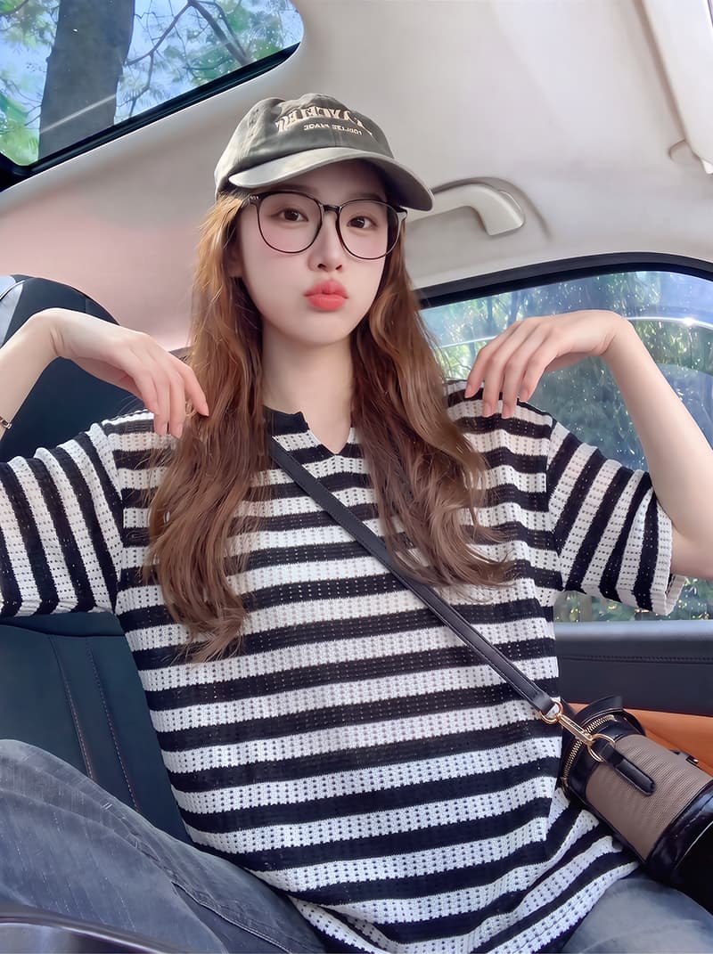반팔 티셔츠 남자 여성 의류 여름 새로운 트렌디 한 부서 디자인 센스 홀로우 아웃 스트라이프 루즈핏 V넥 맨위 상세 이미지 5