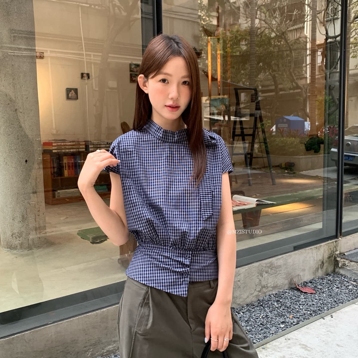 있음 밖으로 대 물품 절묘한 천 골드 유럽 니켈 여름 체크무늬 작은 날다 소매 와이 칼라 레이스업 허리 수축 부드러운 숙녀 센스 작은 셔츠 이미지 4